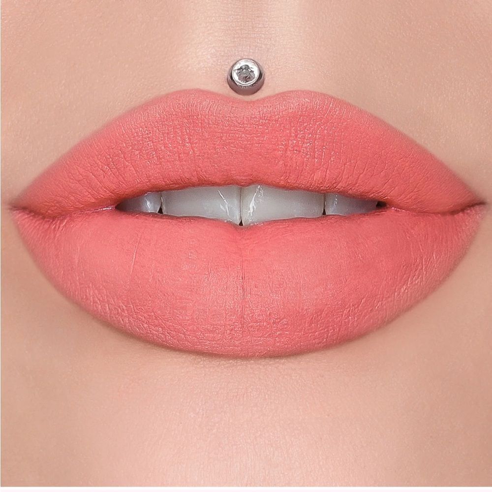 HONEY SUCK ME ⭐️ Jeffree Star ⭐️ Velvet Trap lipstick ⭐️ matte ⭐️ NEW